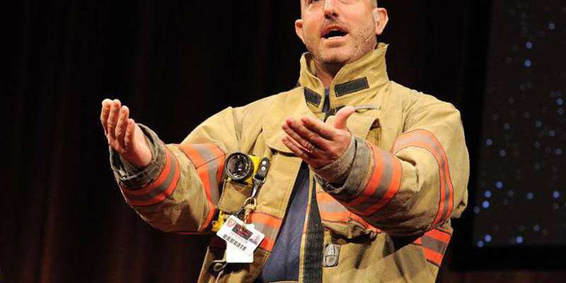 مارک بزوس - یک درس زندگی از یک داوطلب آتش نشان 